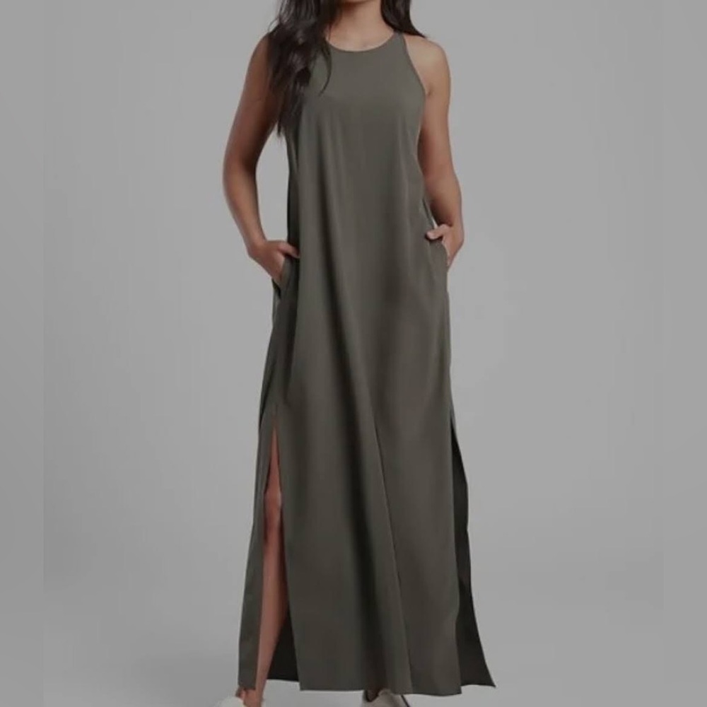 ATHLETA Hayes pleated maxi dress size M